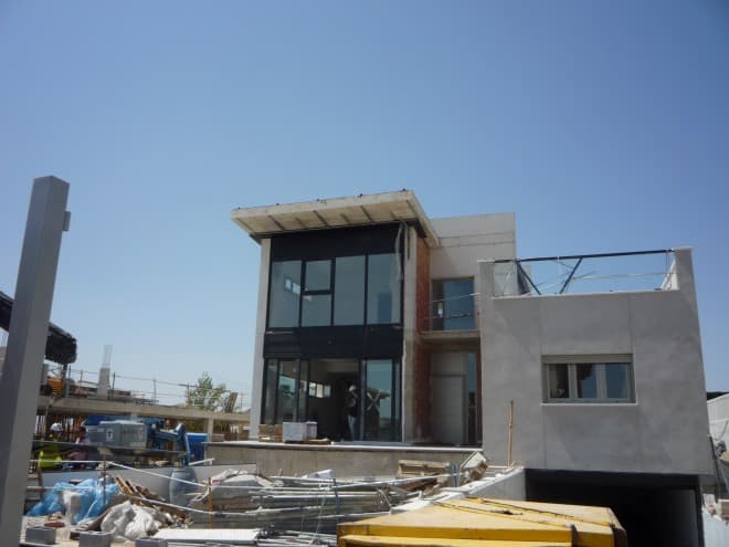 Panel Sándwich 40mm Arquitectónico, Fijación Tornillo Oculto 40mm en color Negro Dexter