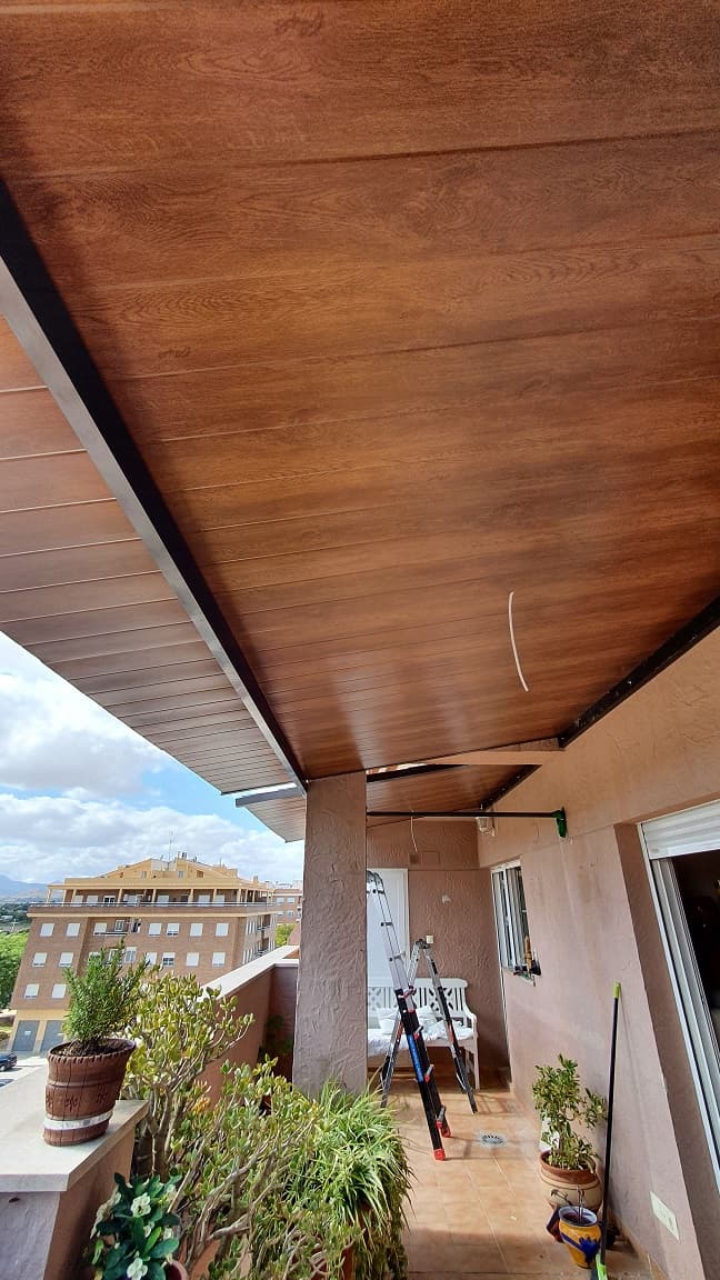 acabado-madera-panel-teja-ironlux