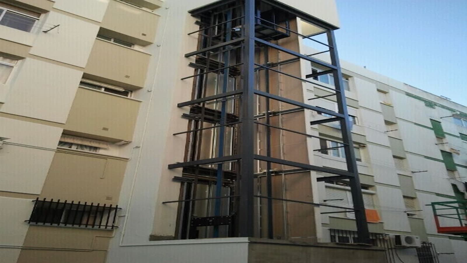 Ascensor con sistema modular de 40 mm