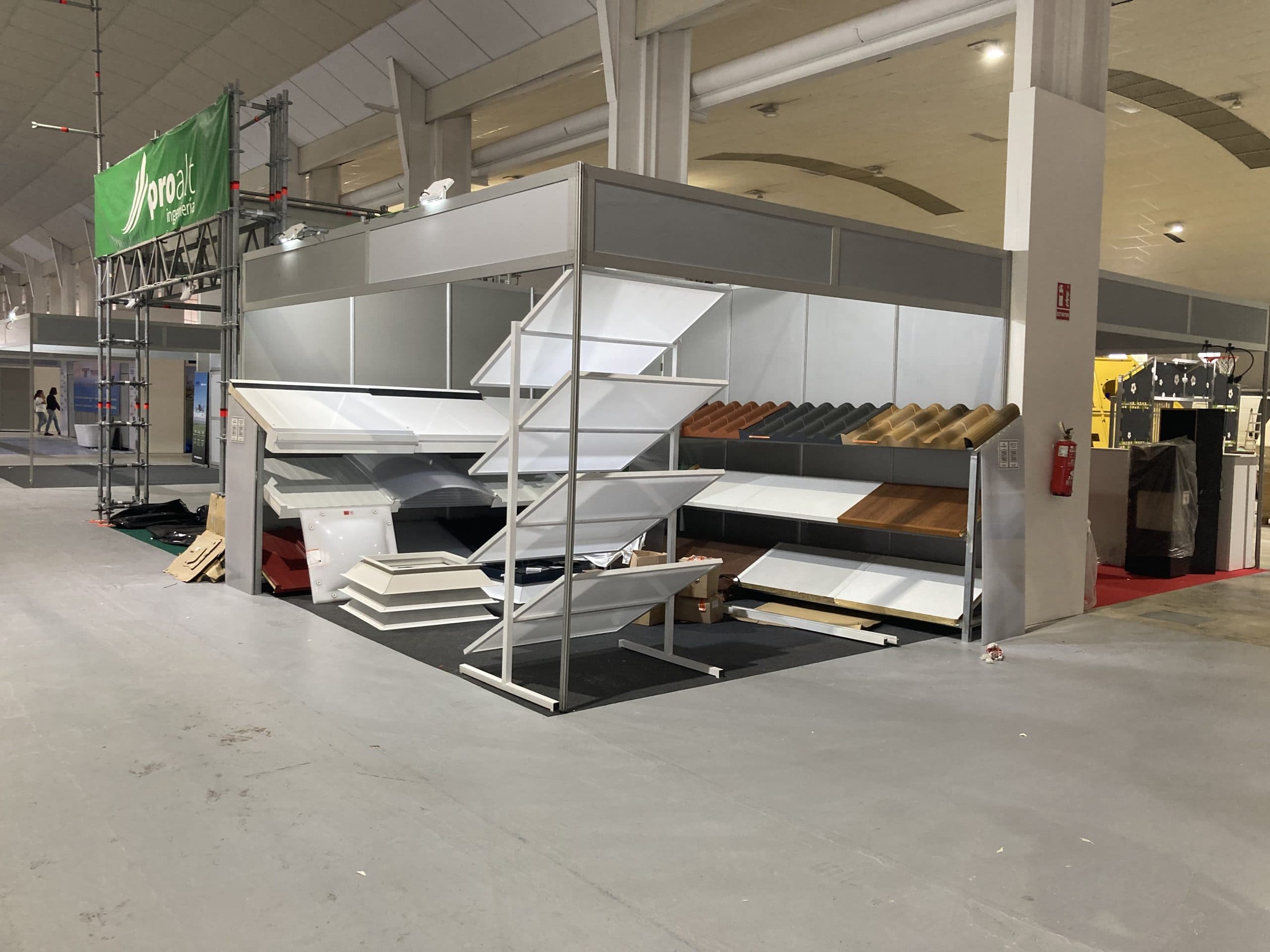 Ironlux Presenta Innovadoras Soluciones Técnicas y Lumínicas en la Feria de la Construcción de Murcia