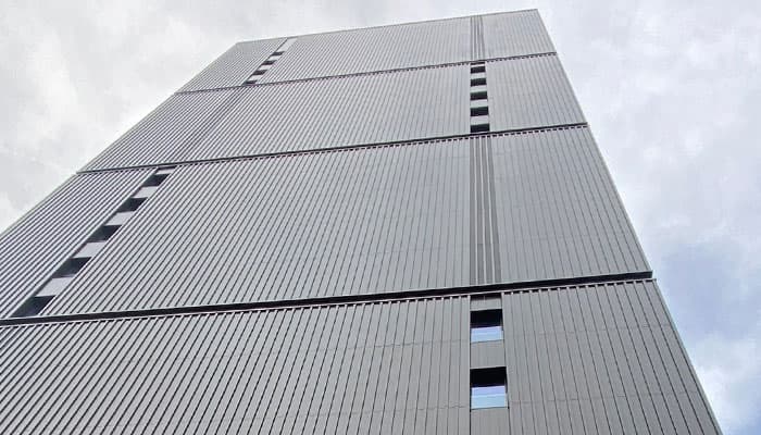 Chapa decorativa para cerramientos