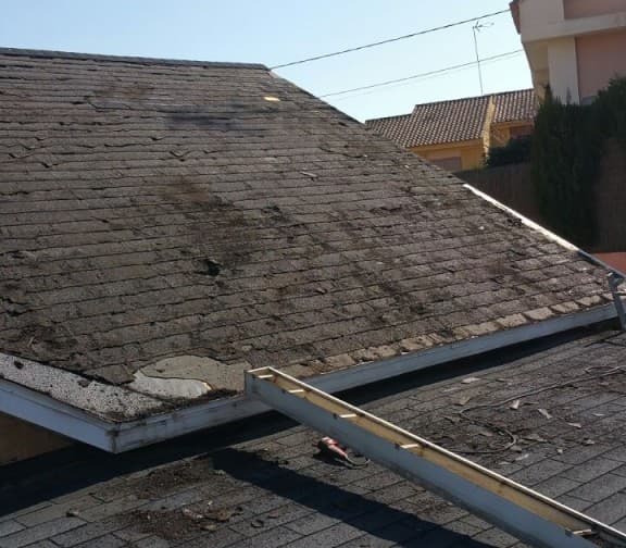 Reparación de tejados de pizarra con panel sándwich