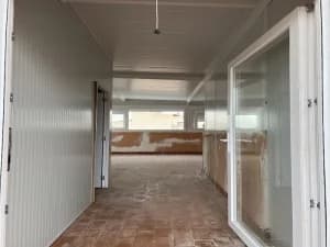 Cubierta de ático realizada con panel sándwich aislante